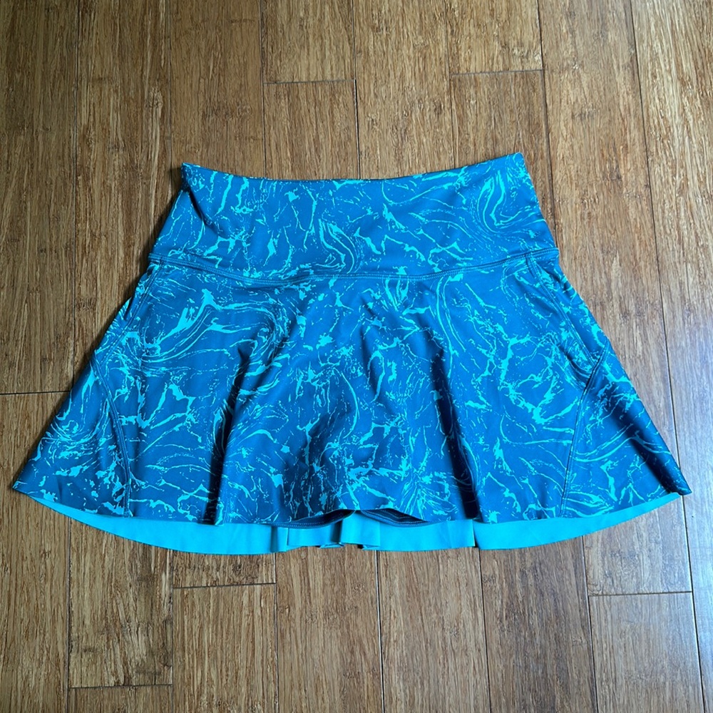 Athleta Ace Printed Tennis Skort 13.5" Ripple Marble Borealis Size Small - Picture 3 of 10